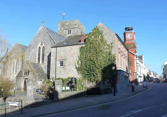 St Marys Church Pembroke by Linda Asman